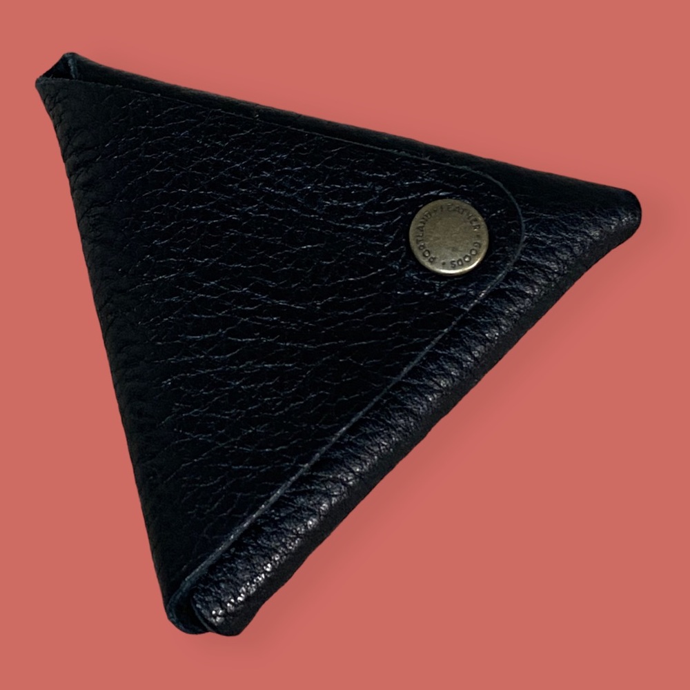 🔺 PORTLAND LEATHER GOODS BLACK TRIANGLE COIN PURSE